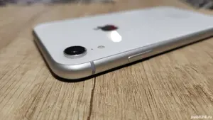 iPhone XR  - imagine 3