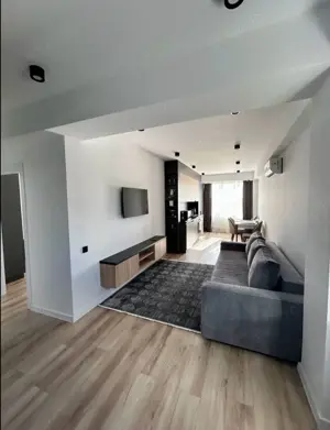 Garsoniera de inchiriat in Centru Vechi