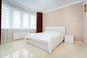 Apartament cu 2 camere de inchiriat in zona Tractorul