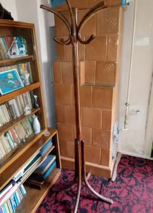 Cuier vintage pentru hol tip pom, din lemn