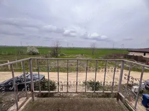 Vand schimb cu ap individuala P+1+pod cu incalzire pe gaz, Dumitrana Magurele la pret de apartament  - imagine 5