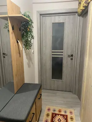 Proprietar inchiriez ap.cu 2 cam.