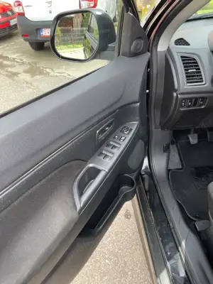 vand mitsubishi asx - imagine 8