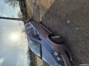 Vând Opel Zafira 