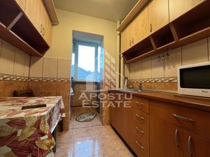 Apartament cu 3 camere, decomandat, etajul 2 , centrala proprie - imagine 6