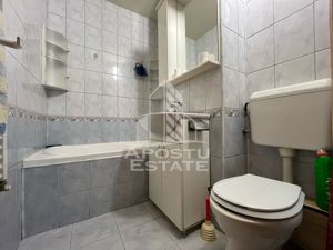 Apartament cu 3 camere, decomandat, etajul 2 , centrala proprie - imagine 8