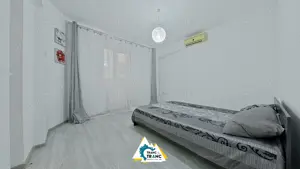 Apartament Ultracentral cu 2 Camere, Renovat, într-o Clădire Istorică - imagine 2