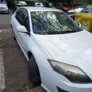 Vand Renault Laguna 3  an 2011 motor1,5 diesel . Pret 3050 Euro