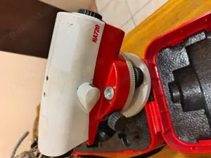Vând nivela optica Laica NA 720
