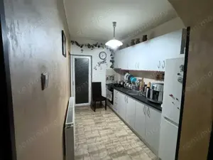 Apartament cu 3 camere amenajat boxa Sinaia - imagine 2