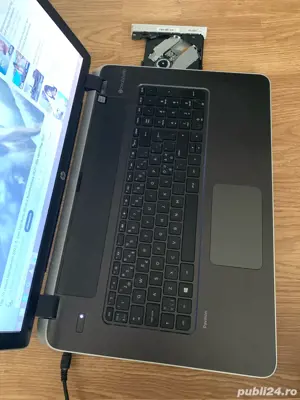 Laptop HP Slim Display mare 17,3 inch Led,5gb ram ddr3,500gb memorie perfect functional cu incarcato