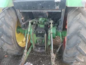 Tractor John Deere 3040 cu incarcator frontal - imagine 5