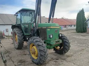Tractor John Deere 3040 cu incarcator frontal