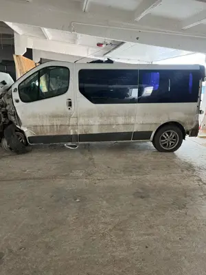 Vând mai multe mașini