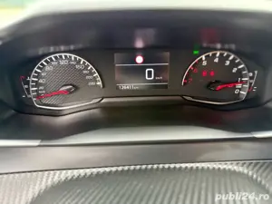 Peugeot 2008 1.5 Blue HDI 2020 - imagine 12