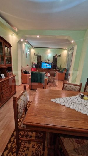 Casa in Centru Civic 4 camere , D +P+ E , PLUS SPATIU COMERCIAL  - imagine 11