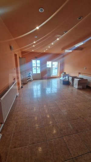 Casa in Centru Civic 4 camere , D +P+ E , PLUS SPATIU COMERCIAL  - imagine 18