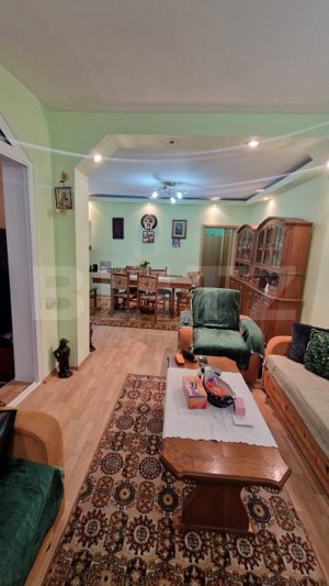 Casa in Centru Civic 4 camere , D +P+ E , PLUS SPATIU COMERCIAL 