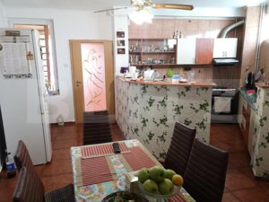 Casa in Centru Civic 4 camere , D +P+ E , PLUS SPATIU COMERCIAL  - imagine 5