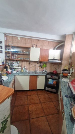 Casa in Centru Civic 4 camere , D +P+ E , PLUS SPATIU COMERCIAL  - imagine 10