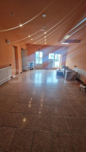 Casa in Centru Civic 4 camere , D +P+ E , PLUS SPATIU COMERCIAL  - imagine 17