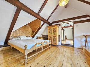 Apartament in casa cu gradina proprie in Centrul Istoric - imagine 5