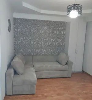 Garsoneira de inchiriat in zona 13 Decembrie