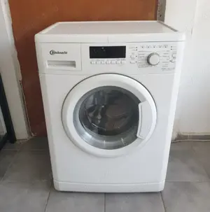 Lichidare de stoc.  Reducere 1oo lei. Masini de spalat rufe Import Germania 