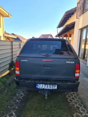 Vand Toyota Hilux 2,5 diesel din 2008 - imagine 2
