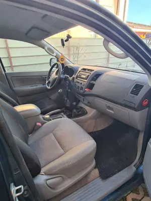 Vand Toyota Hilux 2,5 diesel din 2008 - imagine 4