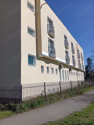 Hotel de vânzare în Reșița. Locație excelentă, funcțional imediat! Pretabil azil, clinică, birouri - imagine 3