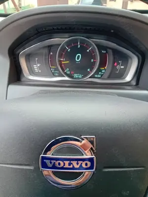 SUV Volvo xc60 Model 2015 - imagine 9