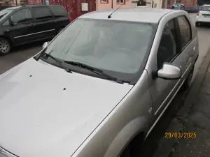 Auto Logan 1,6 benzina,16 valve din2011