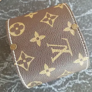 Cutie ceas voiaj cadou transport Louis Vuitton - imagine 3