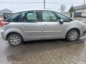 Citröen C4 Picasso  - imagine 3