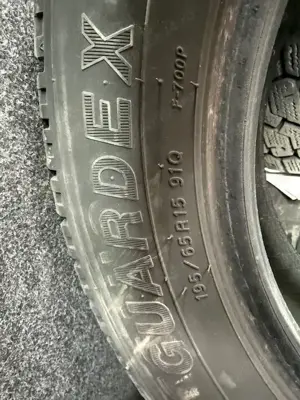 Vând 4 cauciucuri de iarnă W Golf 5 - imagine 5