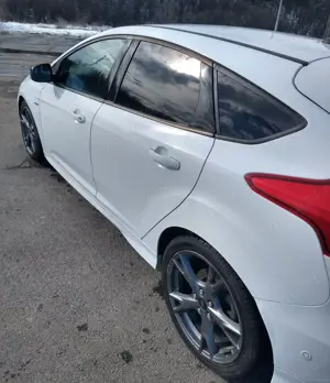  Ford Focus  ST-Line 150cp - imagine 3