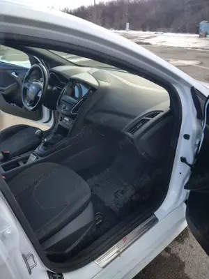  Ford Focus  ST-Line 150cp - imagine 8