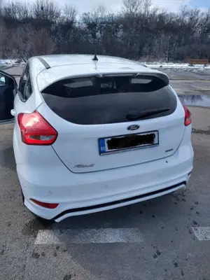  Ford Focus  ST-Line 150cp - imagine 4