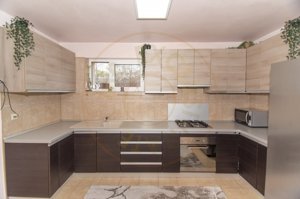 Casa spatioasa cu 6 camere si teren generos – Stefanesti - imagine 7