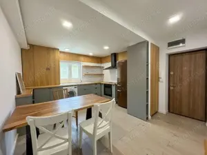 Apartament 3 camere vedere spre Parcul Trandafirilor  - imagine 2 Apartament 3 camere vedere spre Parcul Trandafirilor  - imagine 2