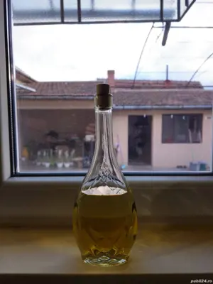 vănd țuică prune struguri