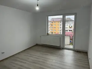 Proprietar, Vând Apartament cu 4 camere, Bulevardul Independenței - imagine 2