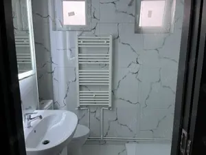 Proprietar, Vând Apartament cu 4 camere, Bulevardul Independenței - imagine 9