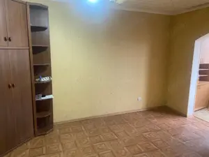 garsoniera zona Calea Bucuresti