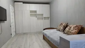 Garsoniera de inchiriat in zona Scriitorilor