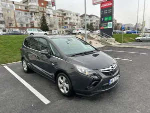 Opel Zafira Tourer 1.6 D CDTi 136 cp, EcoFLEX, navigatie, xenon, Pdc