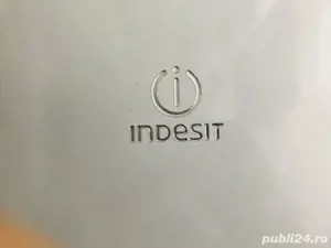 Vand congelator (lada frigorifica )Indesit cu 6 sertarede vanzare  - imagine 1