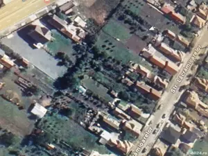 Loc de casa de vanzare - imagine 3