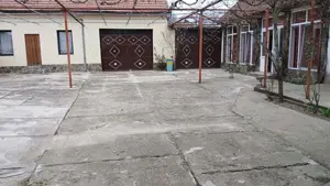 Comision 0 - Casa cu 2 corpuri in Paltinis - imagine 3